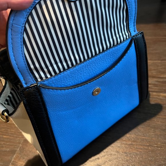 Blue, Black and White Kate Spade purse - Picture 6 of 6